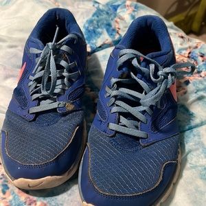 Running shoes